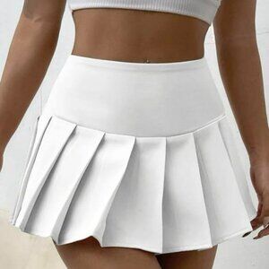 NWT White Mini Pleated Skirt